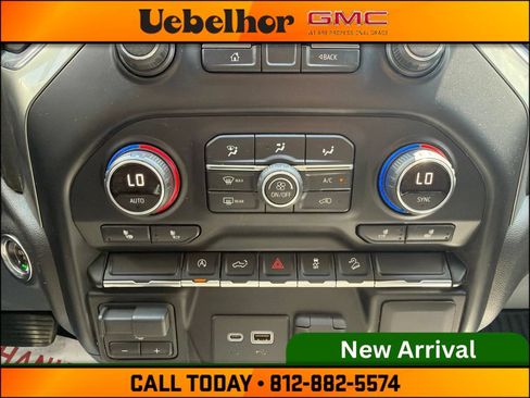 Used 2019 Chevrolet Silverado 1500 LT w/ All-Star Edition AWD/4WD image 23