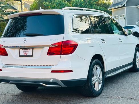 Used 2016 Mercedes-Benz GL 450 4MATIC w/ Premium I Package image 9