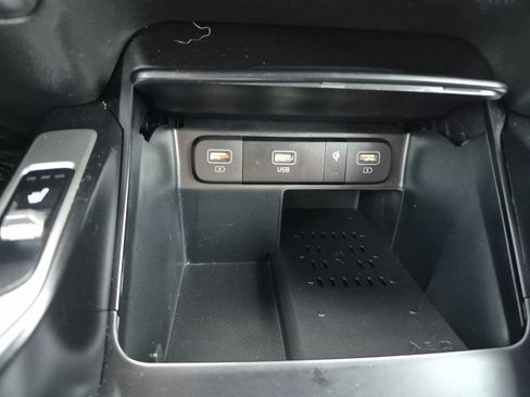Used 2023 Kia Sorento S w/ Panoramic Sunroof Package AWD/4WD image 34