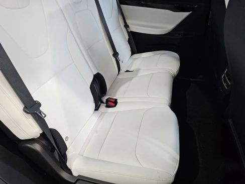 Used 2020 Tesla Model X AWD/4WD image 8