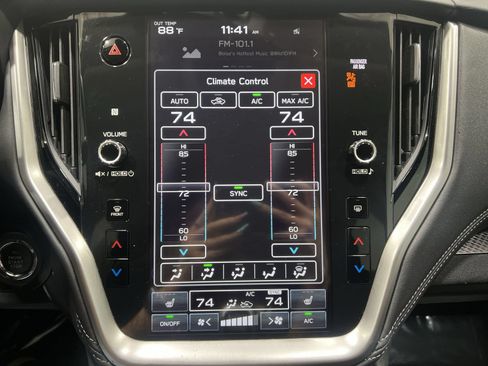 Used 2025 Subaru Outback Premium AWD/4WD image 18