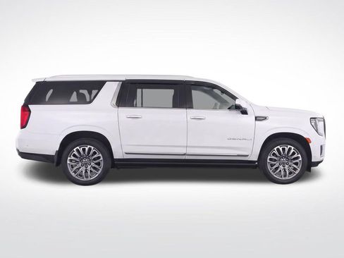 Used 2023 GMC Yukon XL Denali Ultimate AWD/4WD image 40