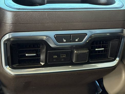 Used 2021 GMC Sierra 1500 SLT image 16