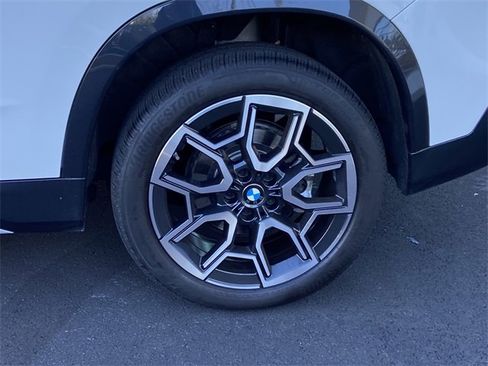 Certified 2025 BMW X1 xDrive28i w/ Convenience Package image 11