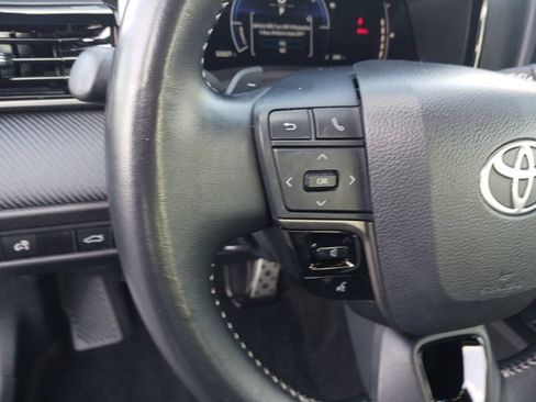 Used 2025 Toyota Camry SE FWD image 32