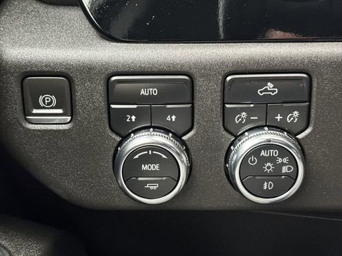 Used 2023 GMC Sierra 1500 Elevation AWD/4WD image 18