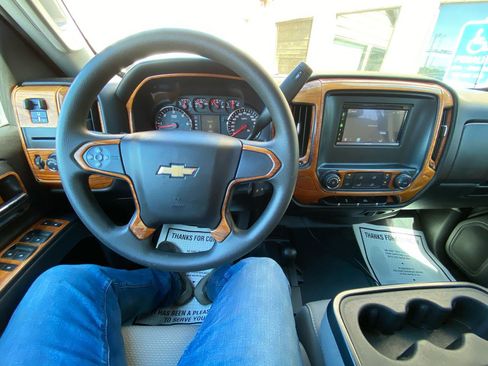 Used 2016 Chevrolet Silverado 2500 W/T AWD/4WD image 11