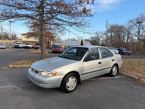 Used 1999 Toyota Corolla CE image 2