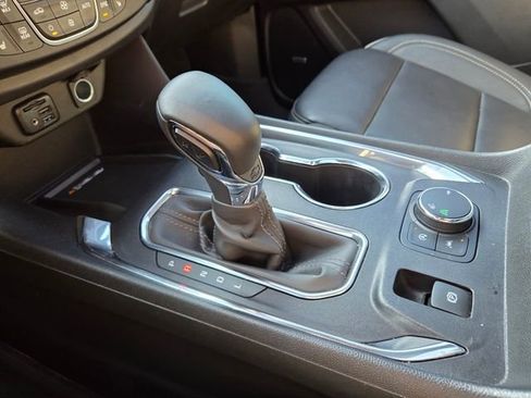 Certified 2023 Chevrolet Traverse Premier FWD image 36