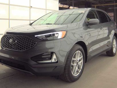 Used 2024 Ford Edge SEL w/ Convenience Package