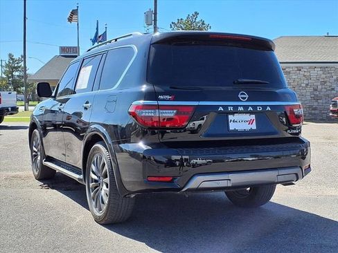 Used 2024 Nissan Armada Platinum w/ Captain's Chairs Package image 3