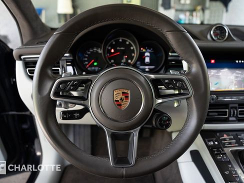 Used 2021 Porsche Macan Turbo AWD/4WD image 19