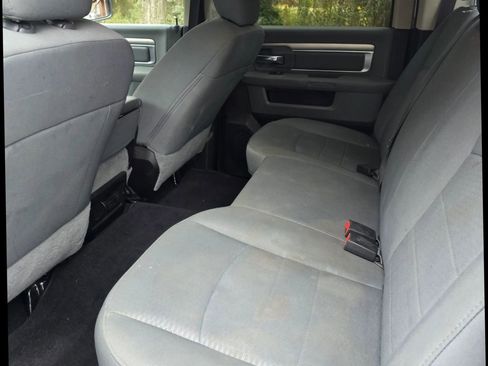 Used 2019 RAM 1500 Classic SLT image 10