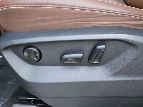 Used 2023 Volkswagen Atlas SE w/ Black Wheel Package image 12