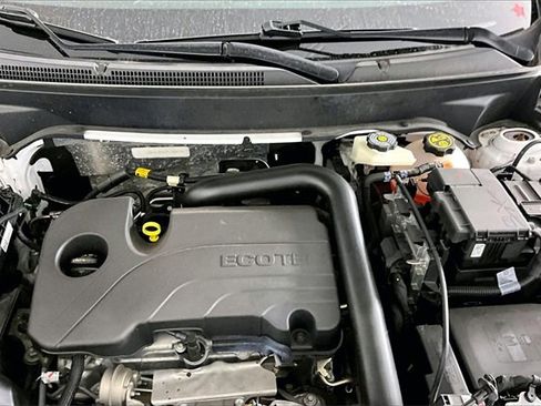 Used 2023 GMC Terrain SLE image 30