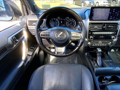 Used 2023 Lexus GX 460 Premium w/ Premium Package image 6