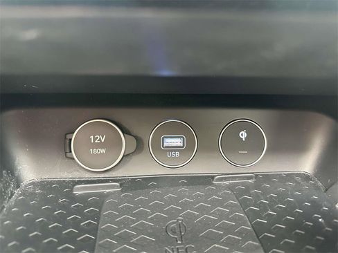 Used 2025 Genesis G70 3.3T Advanced image 25