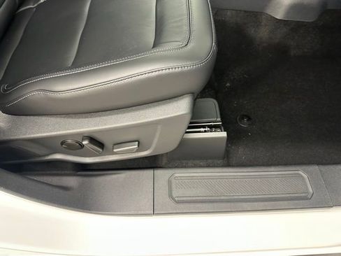 New 2025 Ford Bronco Outer Banks image 13