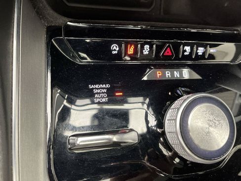 Used 2024 Jeep Wagoneer Series II AWD/4WD image 18