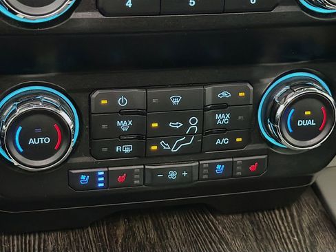 Used 2020 Ford F250 Lariat w/ Lariat Ultimate Package image 25