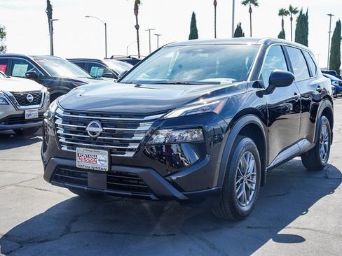 New 2026 Nissan Rogue S image 4