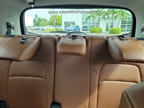 Used 2023 Nissan Pathfinder Platinum AWD/4WD image 15