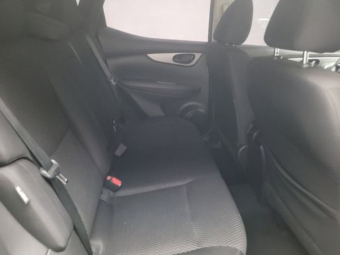 Used 2021 Nissan Rogue Sport S image 19