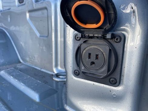 Used 2024 Chevrolet Silverado 2500 Custom w/ Custom Value Package image 12