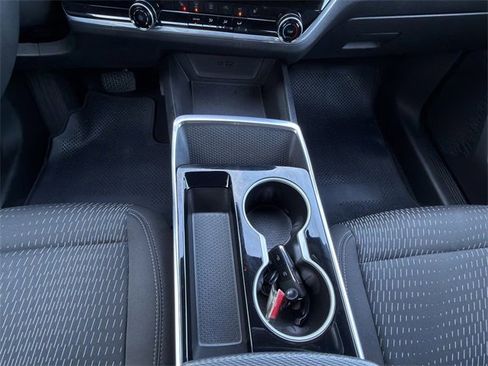 Used 2025 Chevrolet Equinox LT image 19