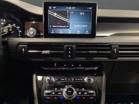 Used 2022 Lincoln Corsair AWD w/ Premium Package image 13