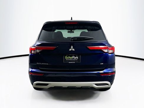Used 2024 Mitsubishi Outlander SE image 7