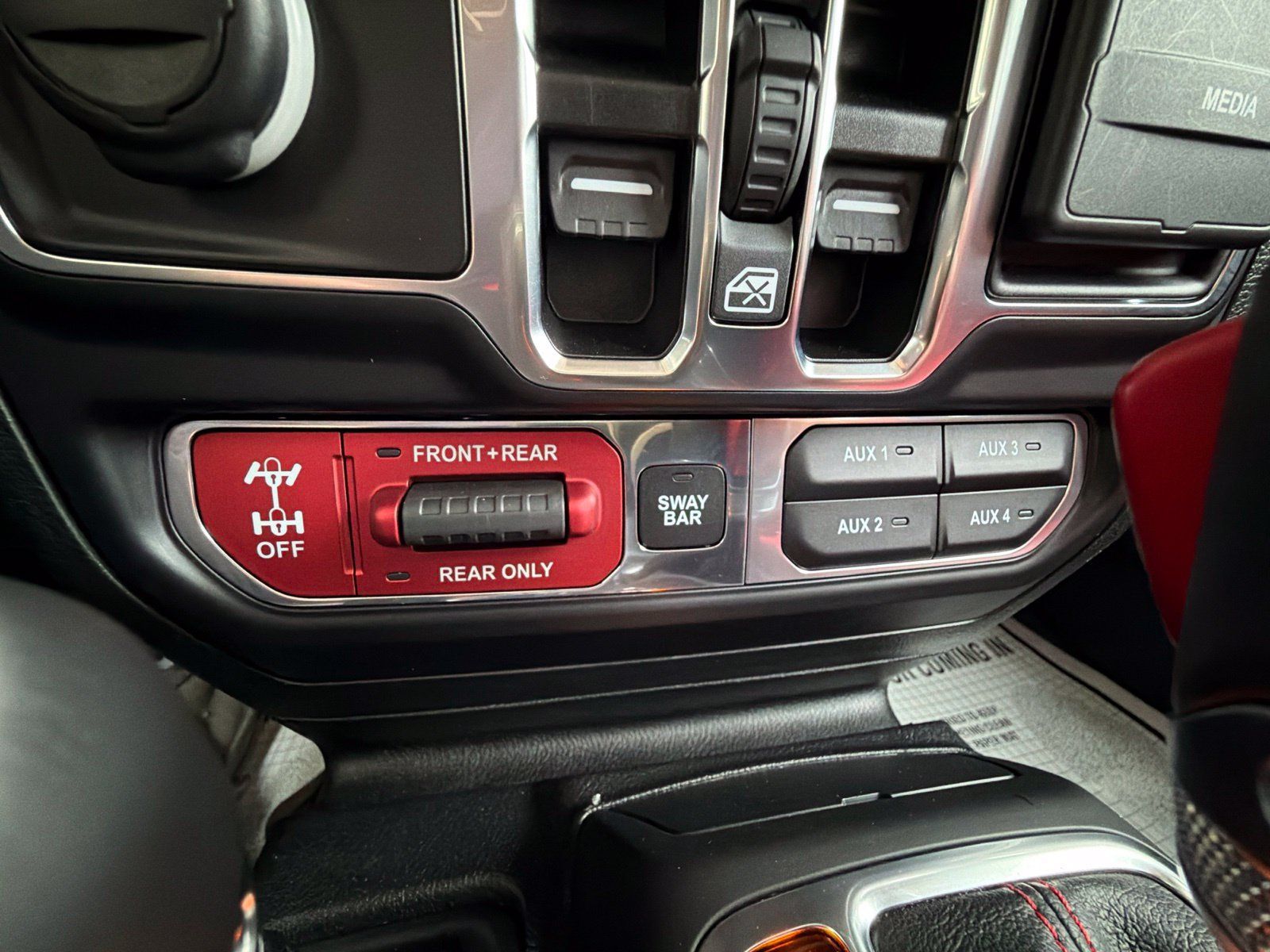 Used 2023 Jeep Wrangler Unlimited Rubicon 4xe AWD/4WD image 25