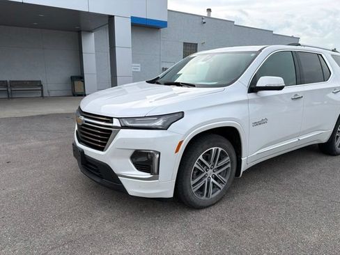 Used 2023 Chevrolet Traverse High Country w/ LPO, Floor Liner Package AWD/4WD image 2