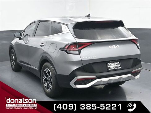 Used 2023 Kia Sportage LX image 4