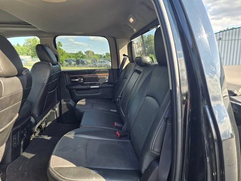 Used 2015 RAM 1500 Laramie w/ Convenience Group AWD/4WD image 9
