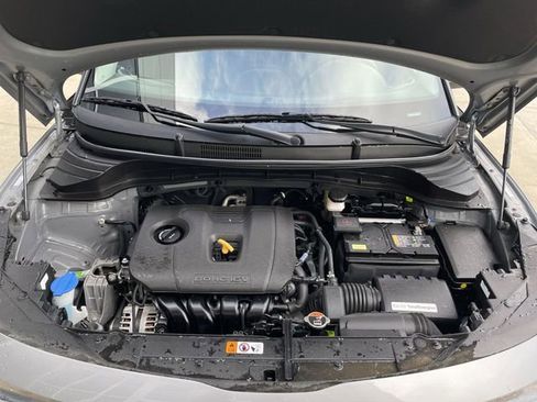 Used 2025 Kia Soul LX w/ LX Technology Package FWD image 42