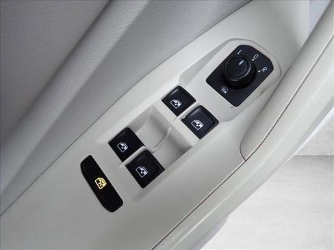 Used 2019 Volkswagen Jetta S w/ Driver Assistance Package FWD image 10