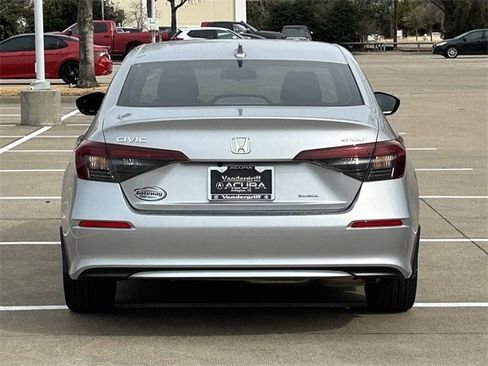 Used 2025 Honda Civic Sport image 6