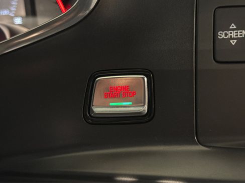 Used 2017 Chevrolet Corvette Stingray Coupe w/ Carbon Flash Badge Package RWD image 33