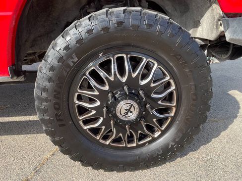 Used 2019 Ford F350 Lariat w/ Chrome Package image 10