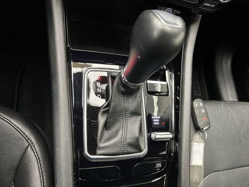 Used 2023 Jeep Compass Limited image 24