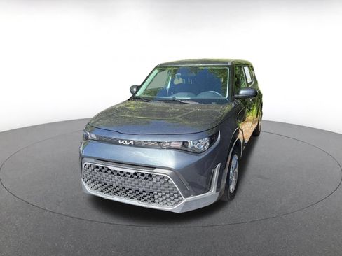 Used 2025 Kia Soul LX w/ LX Technology Package FWD image 6