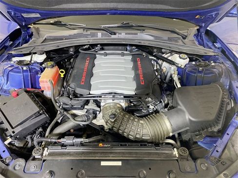 Used 2023 Chevrolet Camaro LT image 10