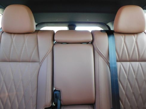 Used 2025 Mitsubishi Outlander SEL image 40