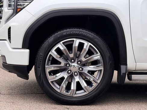 Used 2023 GMC Sierra 1500 Denali AWD/4WD image 11