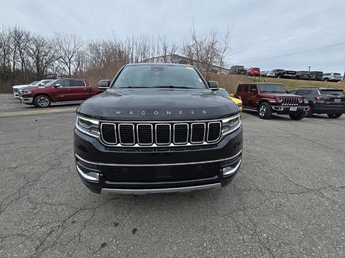 Used 2024 Jeep Wagoneer Series II image 12