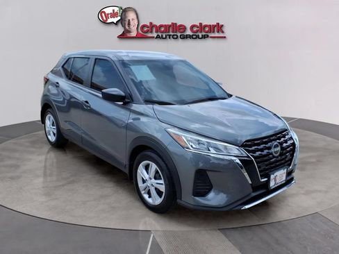 Used 2025 Nissan Kicks Play S FWD image 7