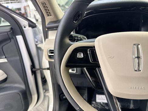 New 2026 Lincoln Corsair Premiere image 14