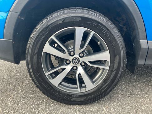 Used 2018 Toyota RAV4 XLE image 26