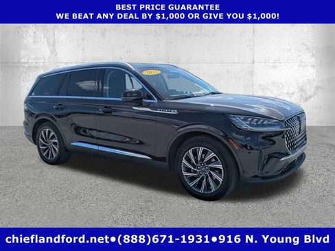 Used 2025 Lincoln Aviator Livery image 1